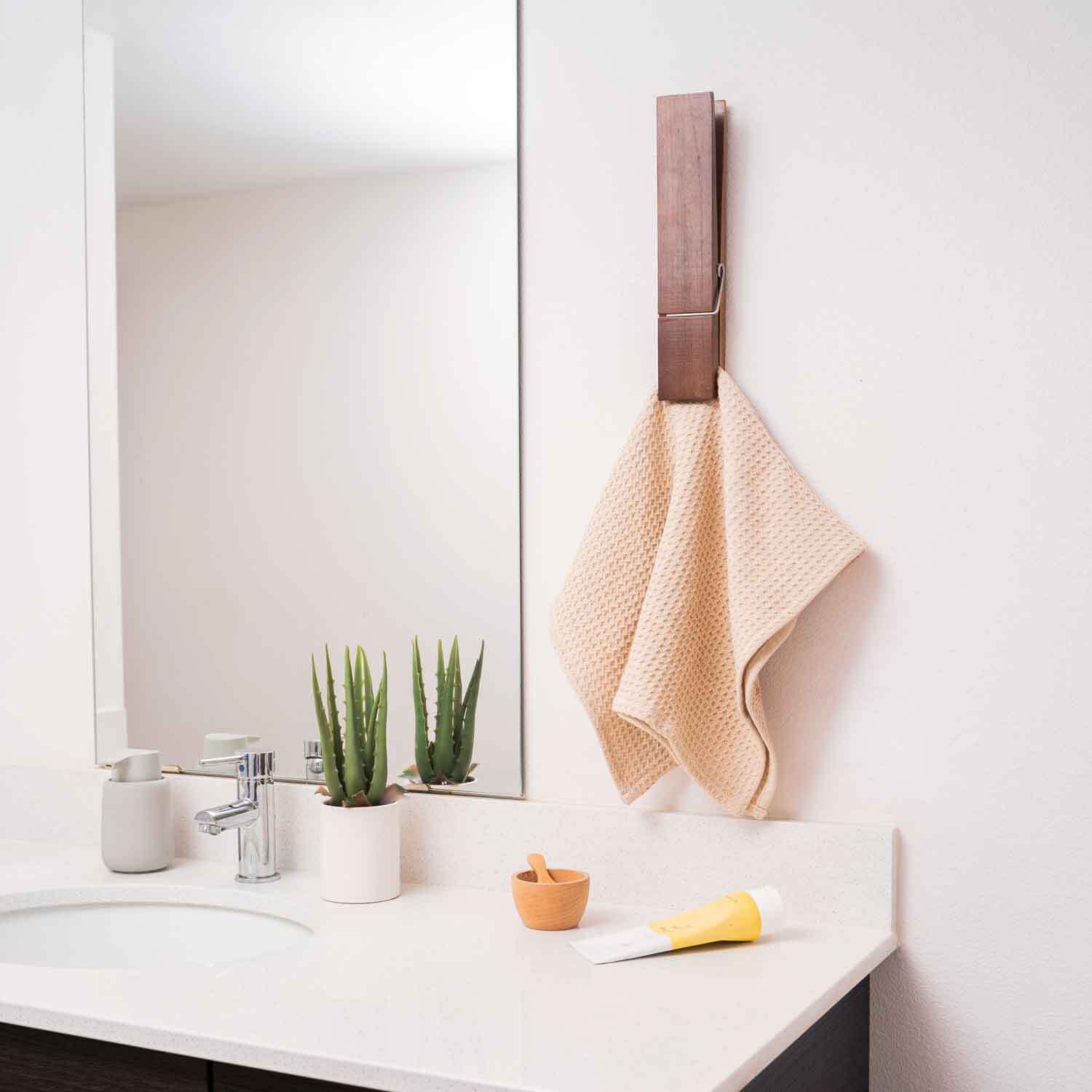 Natura Wooden Towel Holder - Multi-Purpose Bathroom & Kitchen